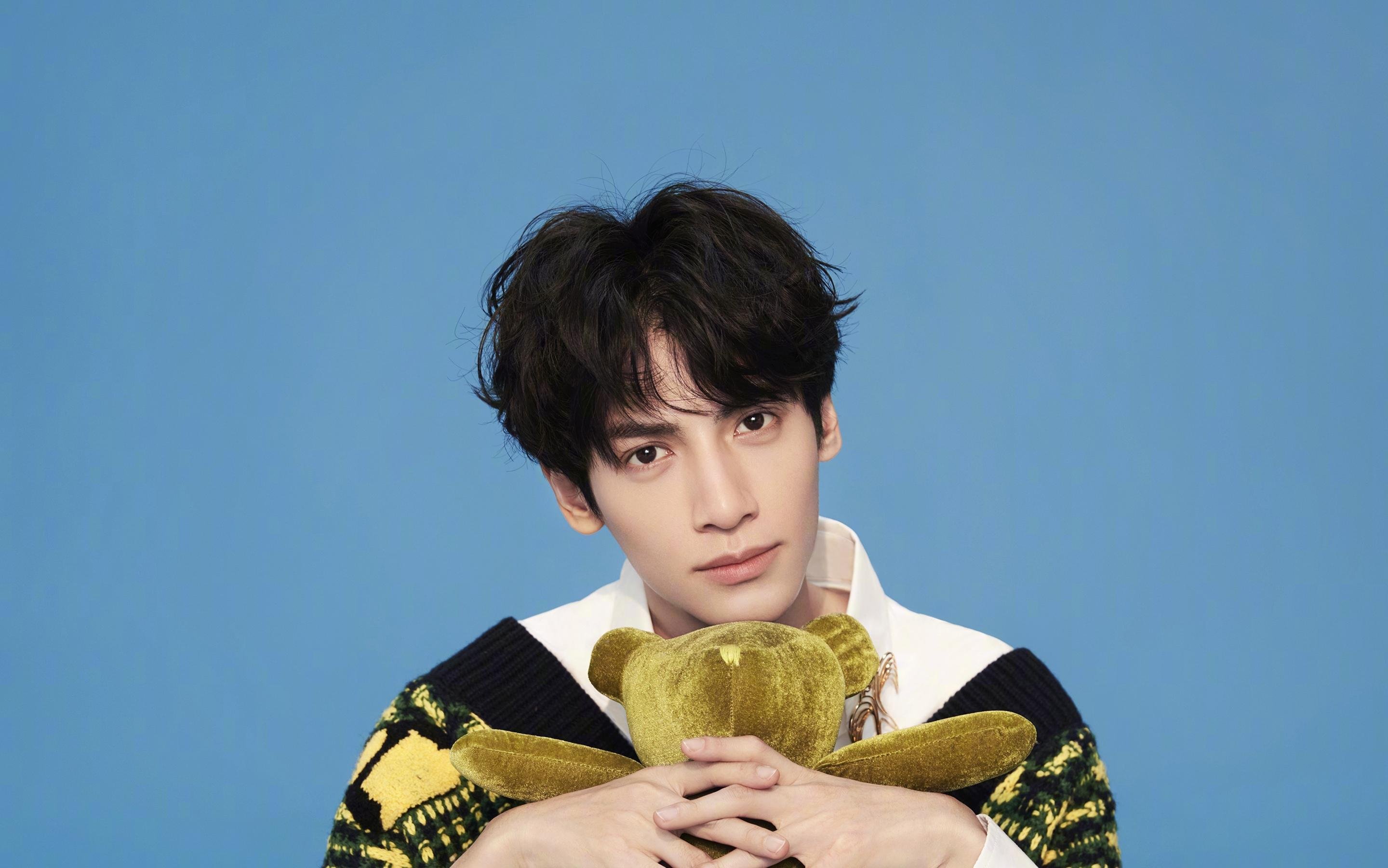 《观众互动新体验:虚拟现实中的沉浸式观赛》,沉浸式虚拟演播室